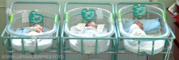 Naşterea prin cezariană, asociată cu un risc mai ridicat de complicaţii grave pentru mamă (studiu)