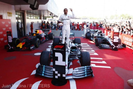 Auto - Formula 1: Lewis Hamilton, învingător în Marele Premiu al Spaniei