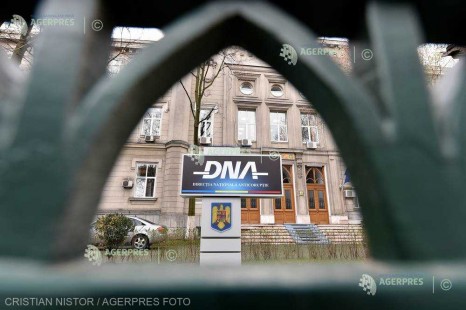 DNA: 18 persoane şi 2 firme, trimise în judecată pentru fraudarea de fonduri UE de peste 1,5 milioane euro