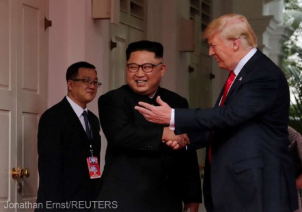 Limbajul corpului Trump-Kim: Amândoi au încercat să se impună, dar au dat şi semne de anxietate (expert)