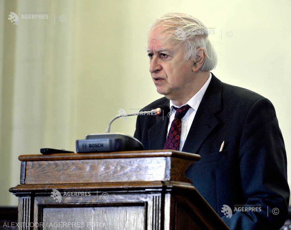 DOCUMENTAR: Academicianul Victor Spinei, istoric şi arheolog, vicepreşedinte al Academiei Române, împlineşte 75 de ani