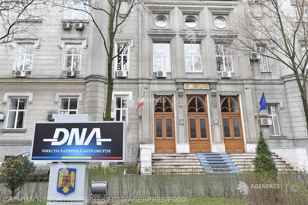 DNA: Două cadre universitare de la Facultatea de Medicină şi Farmacie 'Dunărea de Jos' Galaţi - judecate pentru corupţie